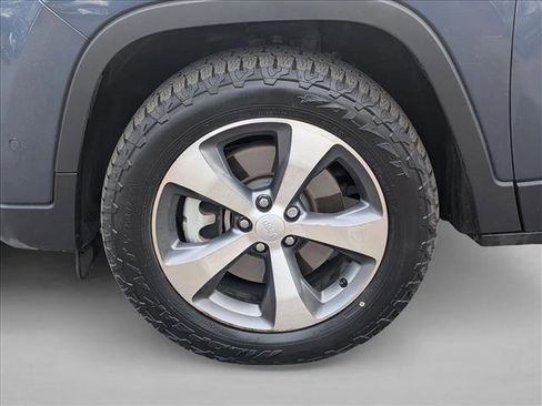 Used 2021 Jeep Cherokee Limited w/ Elite Package image 9