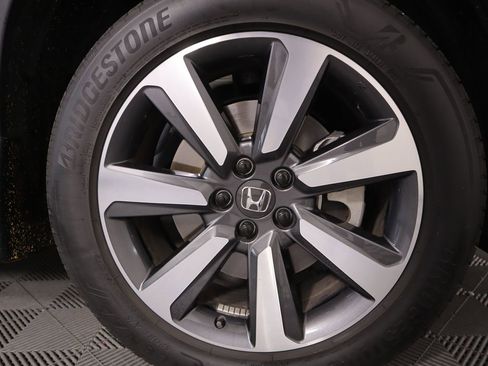 Certified 2023 Honda Pilot Touring image 31