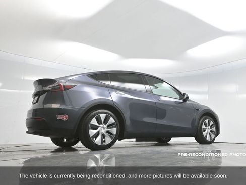Used 2023 Tesla Model Y 2WD image 58