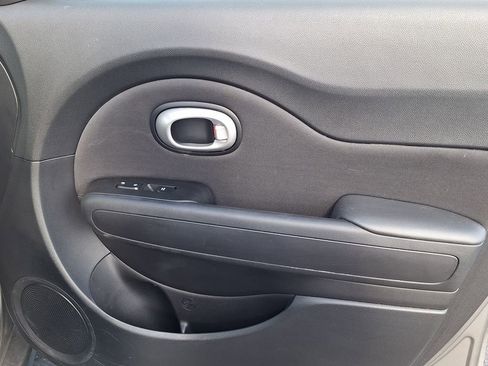 Used 2014 Kia Soul FWD image 24