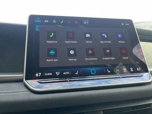 New 2026 Volkswagen Tiguan SE image 17