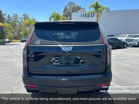 Used 2023 Cadillac Escalade Sport w/ LPO, ONYX Package RWD image 7