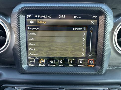 Used 2020 Jeep Gladiator Overland image 28