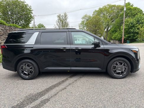 Certified 2025 Kia Carnival EX FWD image 7