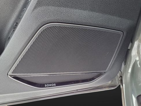 Used 2025 Audi Q3 2.0T Premium Plus image 17