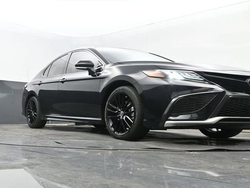 Used 2024 Toyota Camry XSE FWD image 25