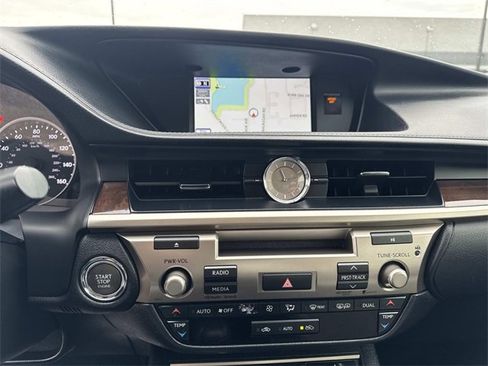 Used 2014 Lexus ES 350 image 24