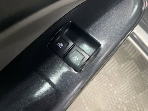 Used 2018 Chevrolet Colorado W/T image 17