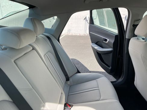 Used 2025 Hyundai Sonata SEL FWD image 38