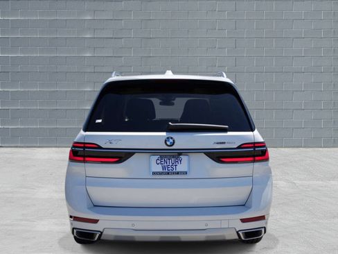 Used 2024 BMW X7 xDrive40i w/ Premium Package AWD/4WD image 4