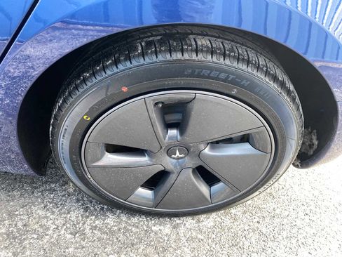 Used 2021 Tesla Model 3 Standard Range Plus image 54