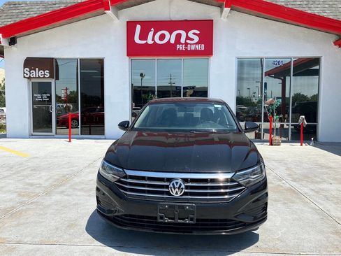 Used 2019 Volkswagen Jetta S image 1