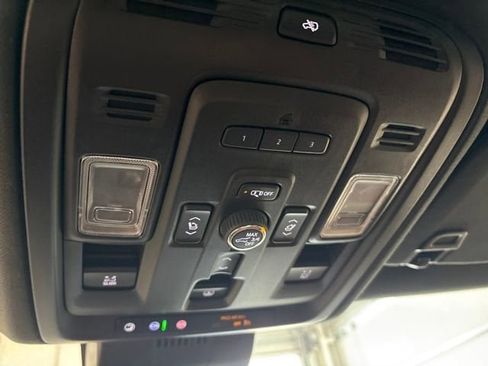 Used 2023 GMC Yukon Denali Ultimate image 22