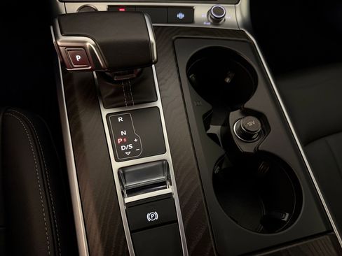 Used 2023 Audi A6 Premium Plus w/ Premium Plus Package image 24