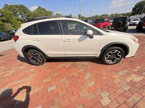 Used 2017 Subaru Crosstrek 2.0i Premium AWD/4WD image 33