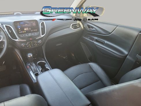 Used 2021 Chevrolet Equinox Premier w/ Redline Edition image 9