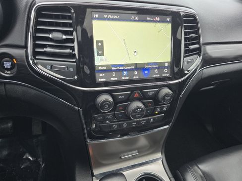 Used 2021 Jeep Grand Cherokee Limited image 29