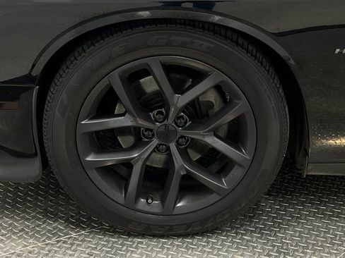 Used 2019 Dodge Challenger R/T w/ Plus Package image 37