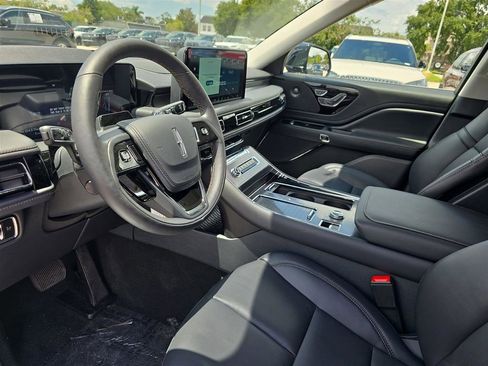 New 2025 Lincoln Aviator 2WD w/ Equipment Group 101A image 19