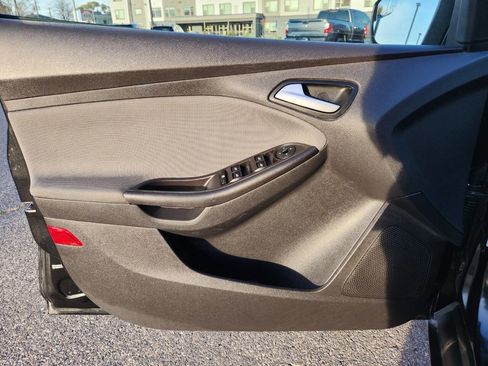 Used 2014 Ford Focus SE image 19