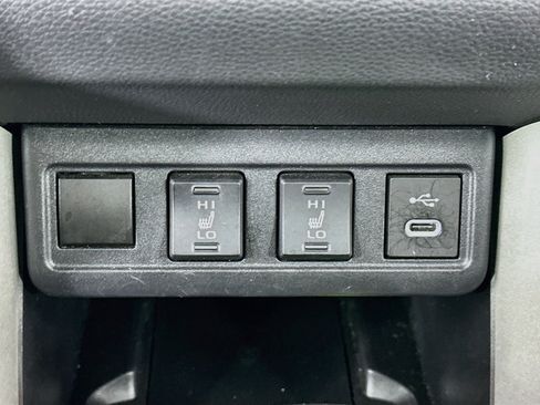 Used 2025 Toyota Corolla Cross XLE FWD image 26
