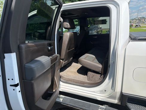 Used 2022 GMC Sierra 2500 Denali AWD/4WD image 16