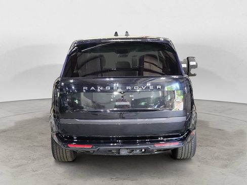 Used 2023 Land Rover Range Rover SE AWD/4WD image 4