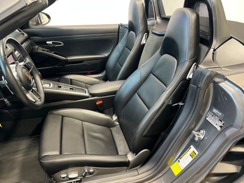 Used 2017 Porsche 718 Boxster image 22