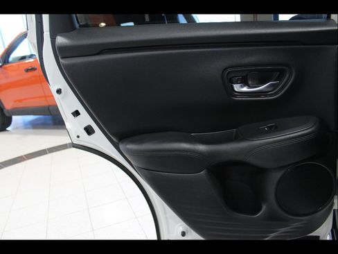 Certified 2023 Honda HR-V LX image 18