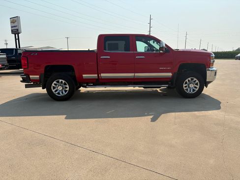 Used 2019 Chevrolet Silverado 3500 LTZ w/ Duramax Plus Package AWD/4WD image 7
