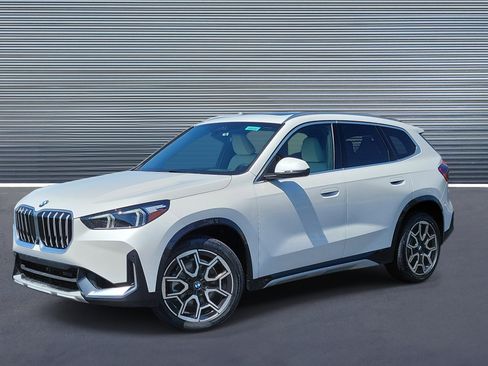 New 2026 BMW X1 xDrive28i w/ Technology Package AWD/4WD image 1