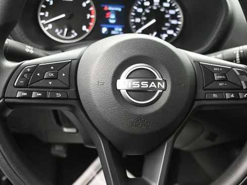 Used 2025 Nissan Sentra S w/ Lighting Package FWD image 17