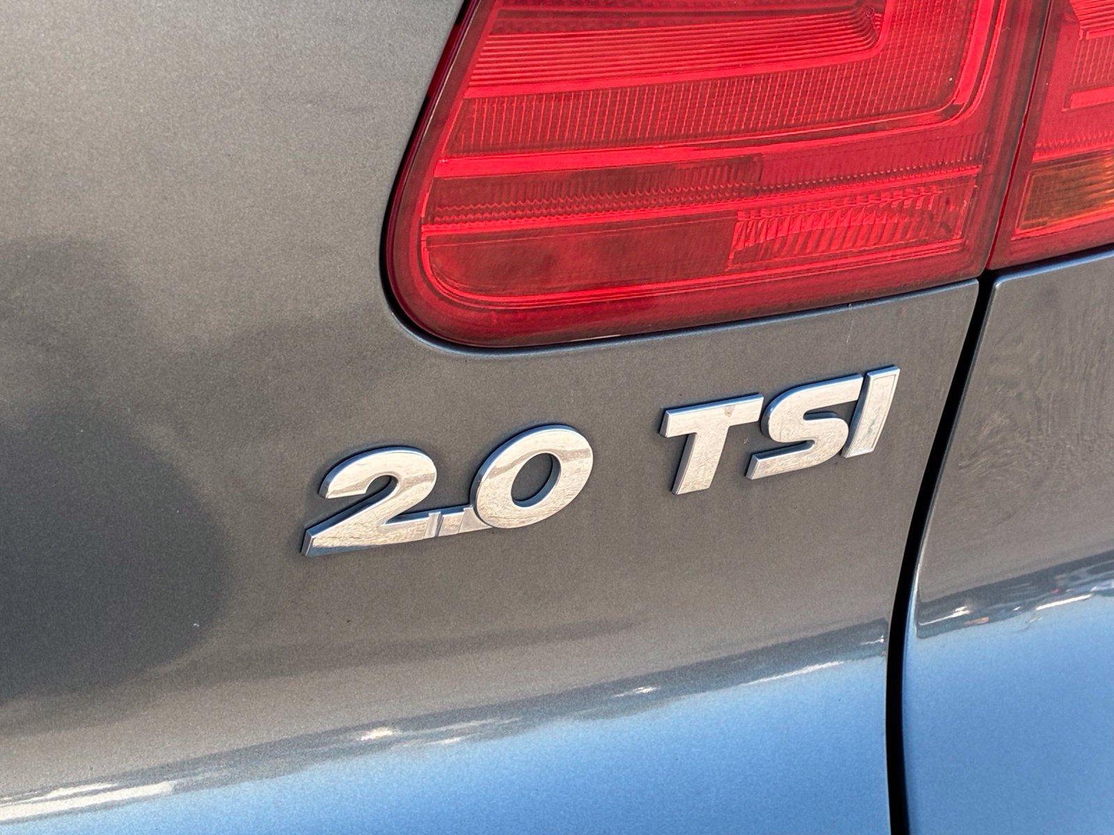 Used 2013 Volkswagen Tiguan S FWD image 5