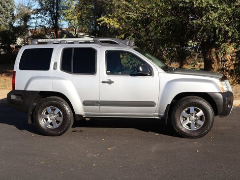 Used 2012 Nissan Xterra PRO-4X w/ Pro-4x Leather Pkg image 2