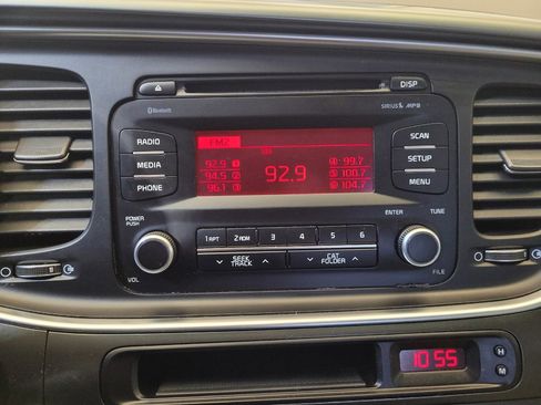 Used 2015 Kia Optima LX image 25