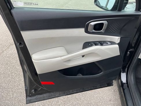 Used 2022 Kia Sorento S w/ Panoramic Sunroof Package FWD image 37