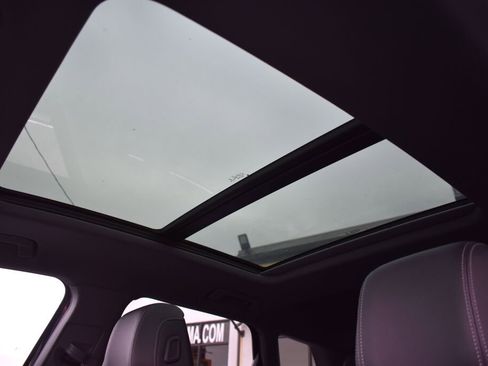 Used 2022 Audi Q4 e-tron Prestige image 26