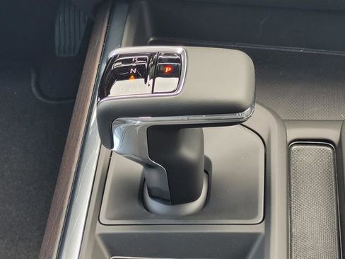 New 2026 GMC Sierra 1500 SLT AWD/4WD image 15