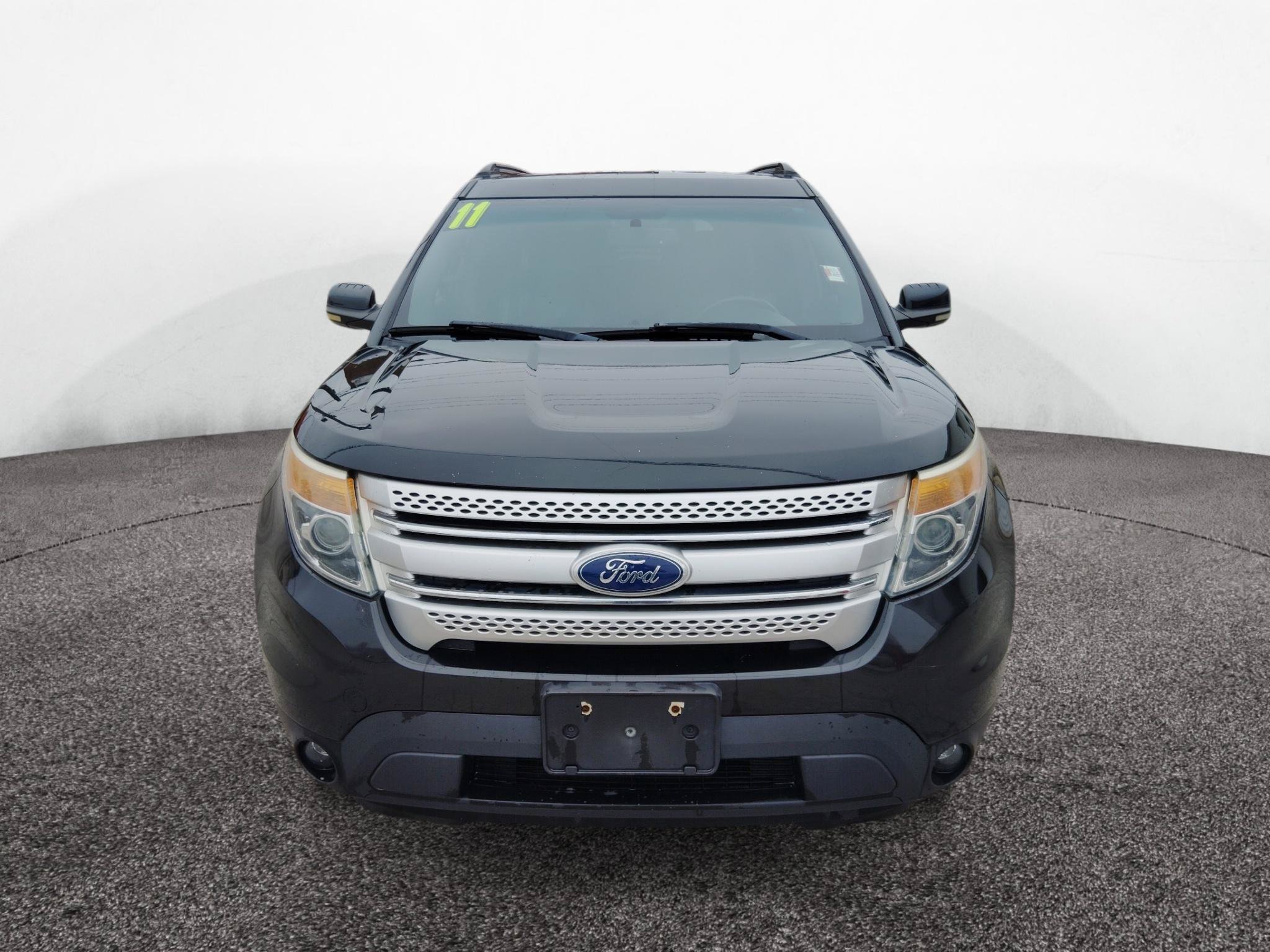Used 2011 Ford Explorer XLT w/ 202A Rapid Spec Order Code FWD image 2