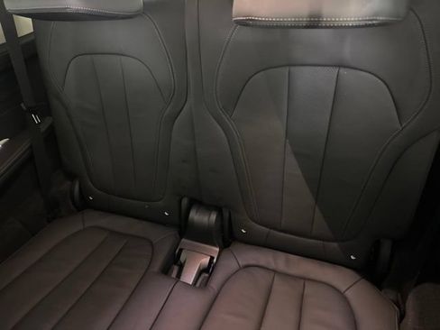 Used 2022 BMW X7 xDrive40i w/ Premium Package AWD/4WD image 25