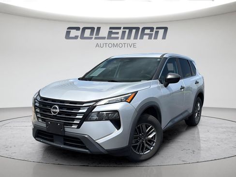 Used 2024 Nissan Rogue S AWD/4WD image 1