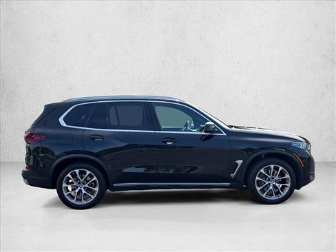 Used 2024 BMW X5 sDrive40i w/ Premium Package RWD image 4