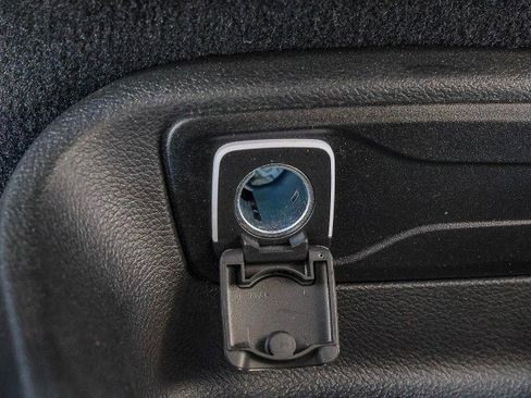 Used 2026 Chrysler Pacifica Select FWD image 20