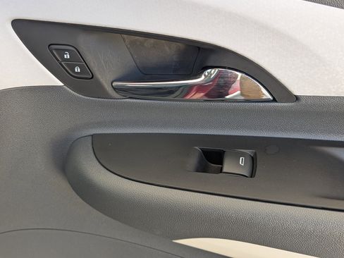 Used 2017 Chevrolet Bolt Premier w/ Driver Confidence II Package image 21