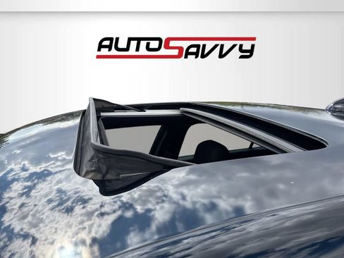 Used 2023 Dodge Charger SXT RWD image 21