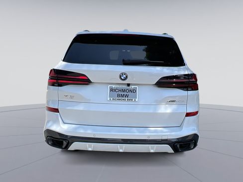 Used 2026 BMW X5 xDrive50e w/ M Sport Package AWD/4WD image 4