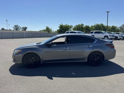Used 2018 Nissan Altima 2.5 SR w/ SR Midnight Edition image 6