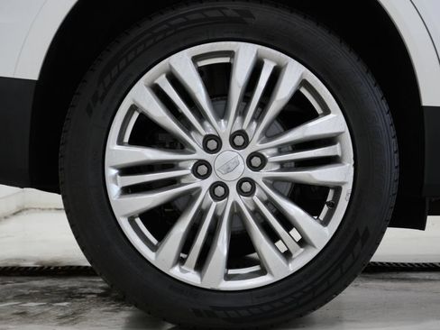 Used 2019 Cadillac XT5 Premium Luxury FWD image 10