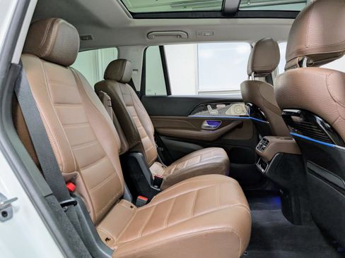 Used 2024 Mercedes-Benz GLS 450 4MATIC w/ Pinnacle Trim Package image 30