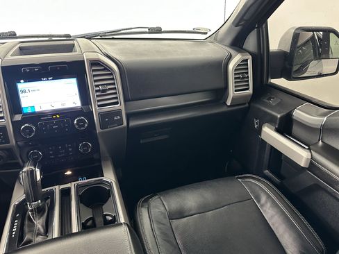 Used 2016 Ford F150 Lariat image 13